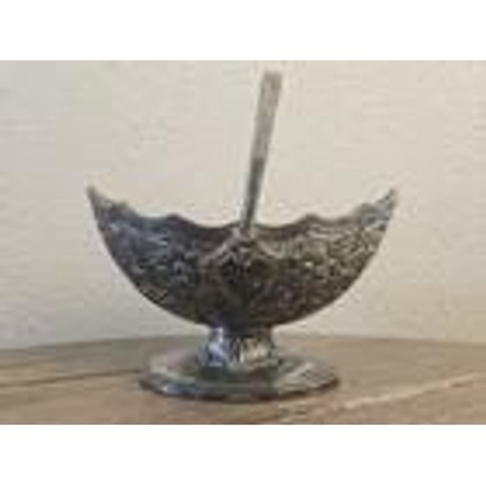 Vintage Silver Plated Oval Basket With Handle Floral Design Regal Victorian 6.5" - Picture 6 of 16